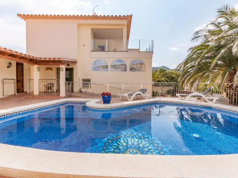 Modern Villa in Roses With Private Pool