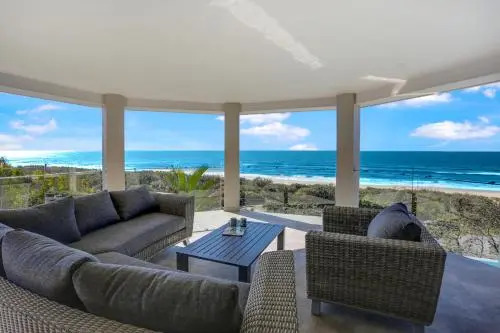 Castaways Beach Escape