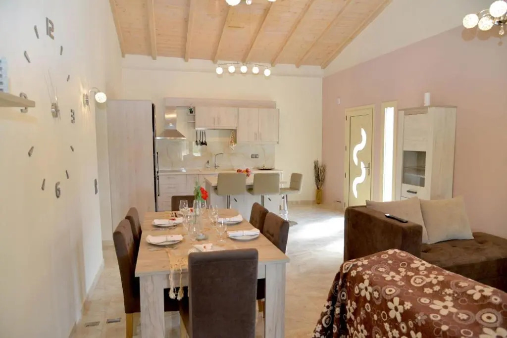ANTIGONH COUNTRYSIDE VILLA !i
