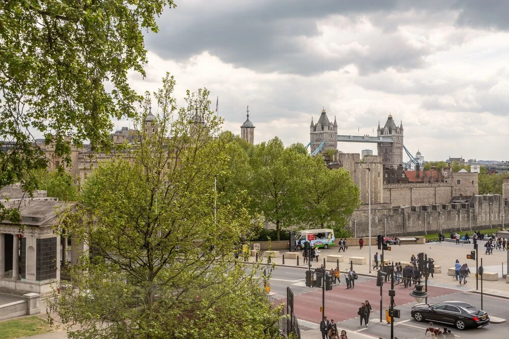 2 Bedroom Flat With Tower Bridge View