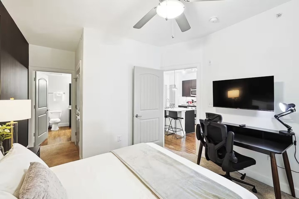 Lux 1B1B with Pool Near Legacy West