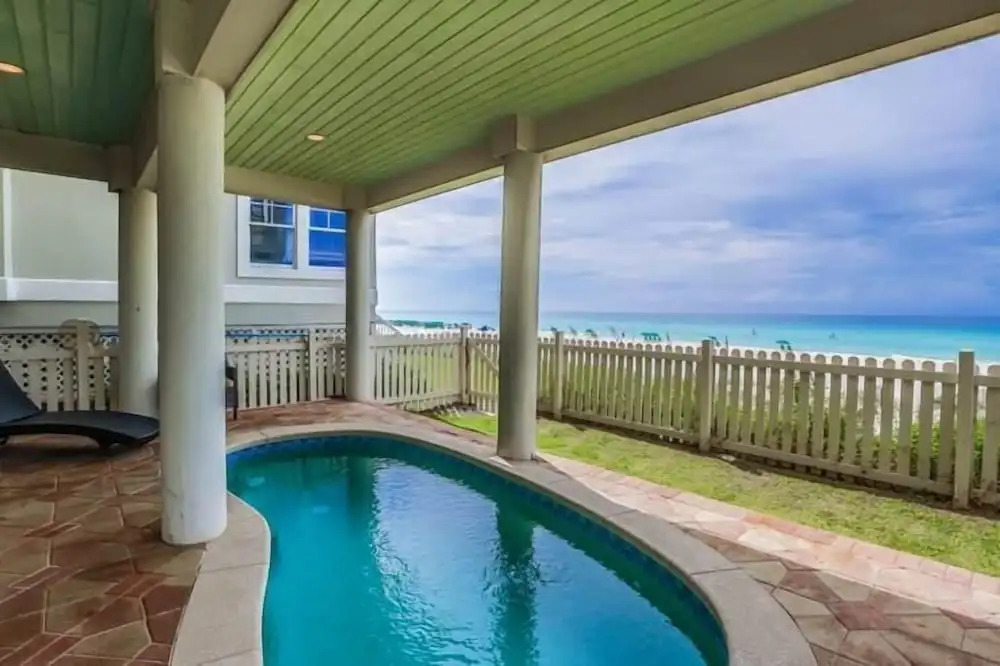 Bord du Mer 6 Bedroom Holiday Home by Five Star Properties