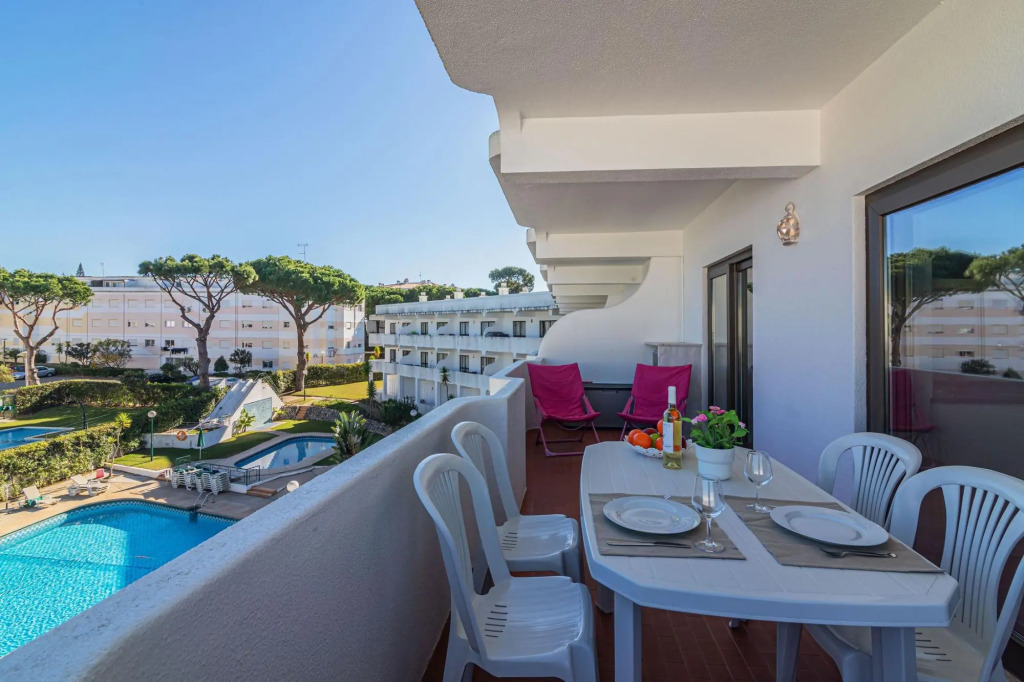 Vilamoura Cosy 2 With Pool by Homing