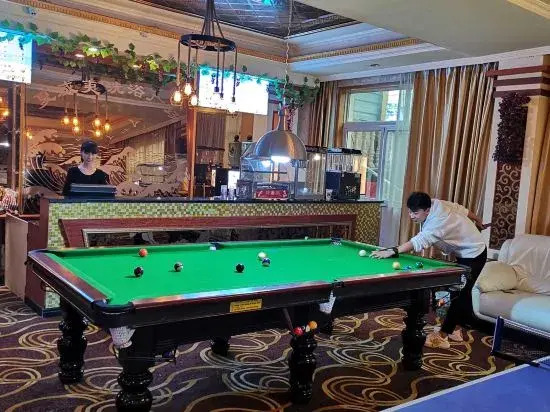 Zhumadian Hawaii Hot Spring Bath Hotel