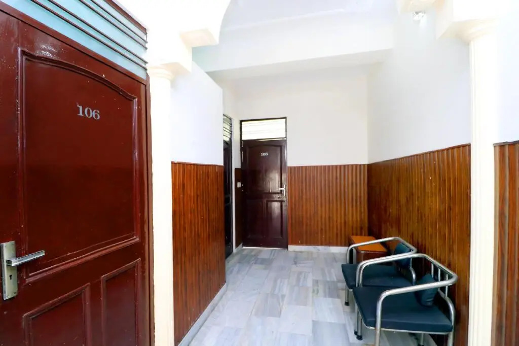 Hotel Plazza by OYO Rooms