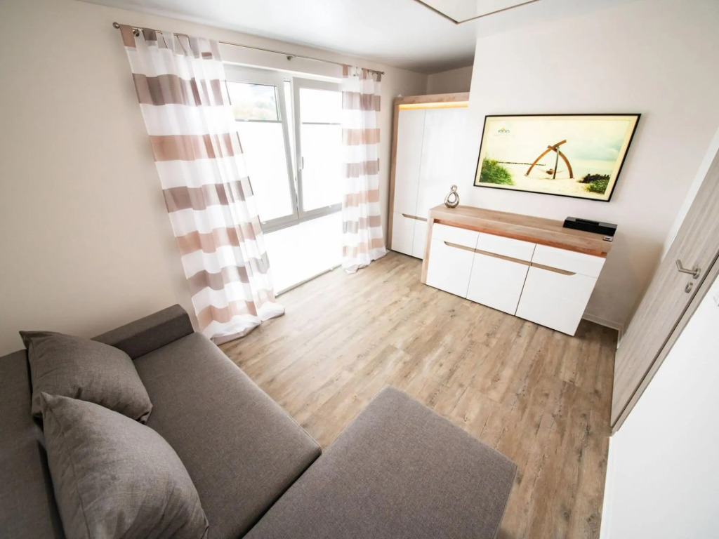 Geräumiges Ferienhaus in Damp in Strandnähe