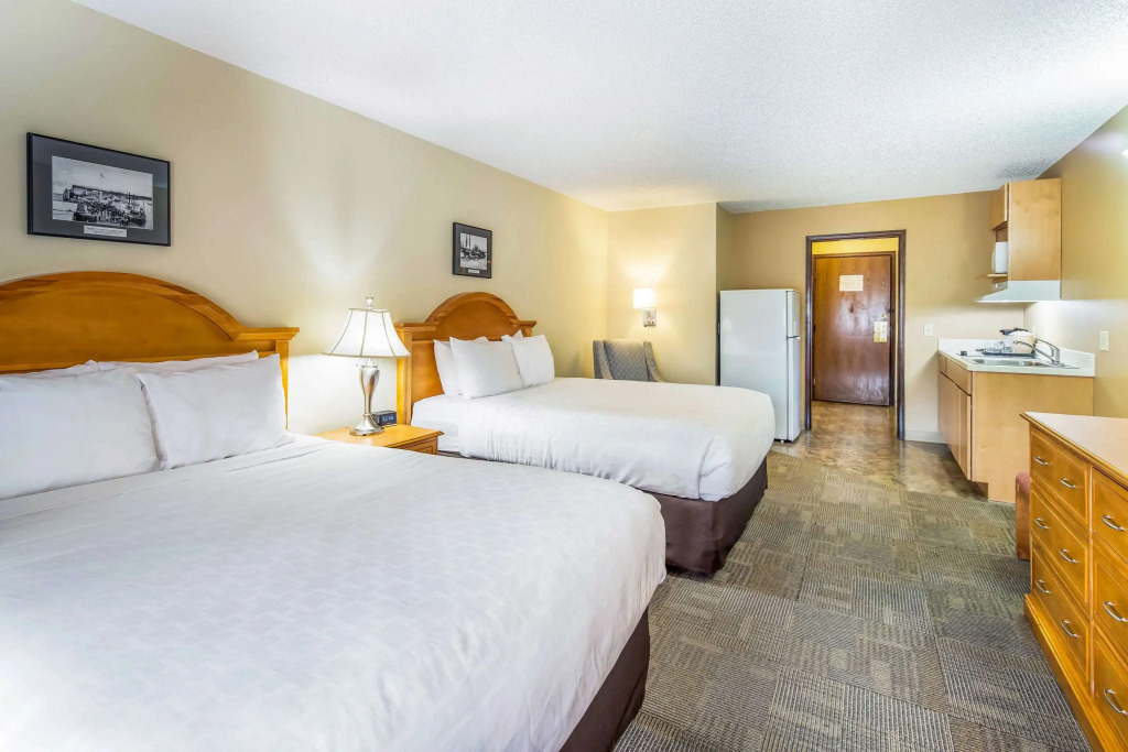 Clarion Hotel & Suites Fairbanks near Ft Wainwright