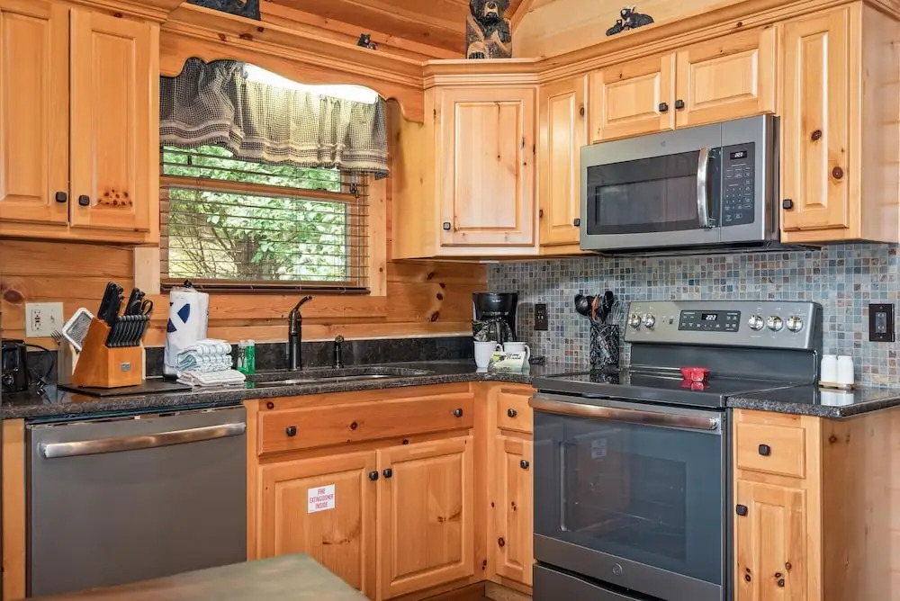 On Smoky Pond - 3 Br Cabin