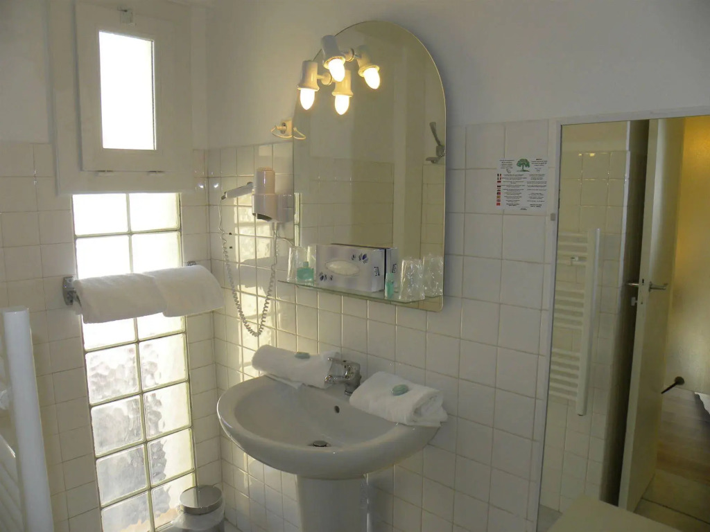 Anglade Hotel
