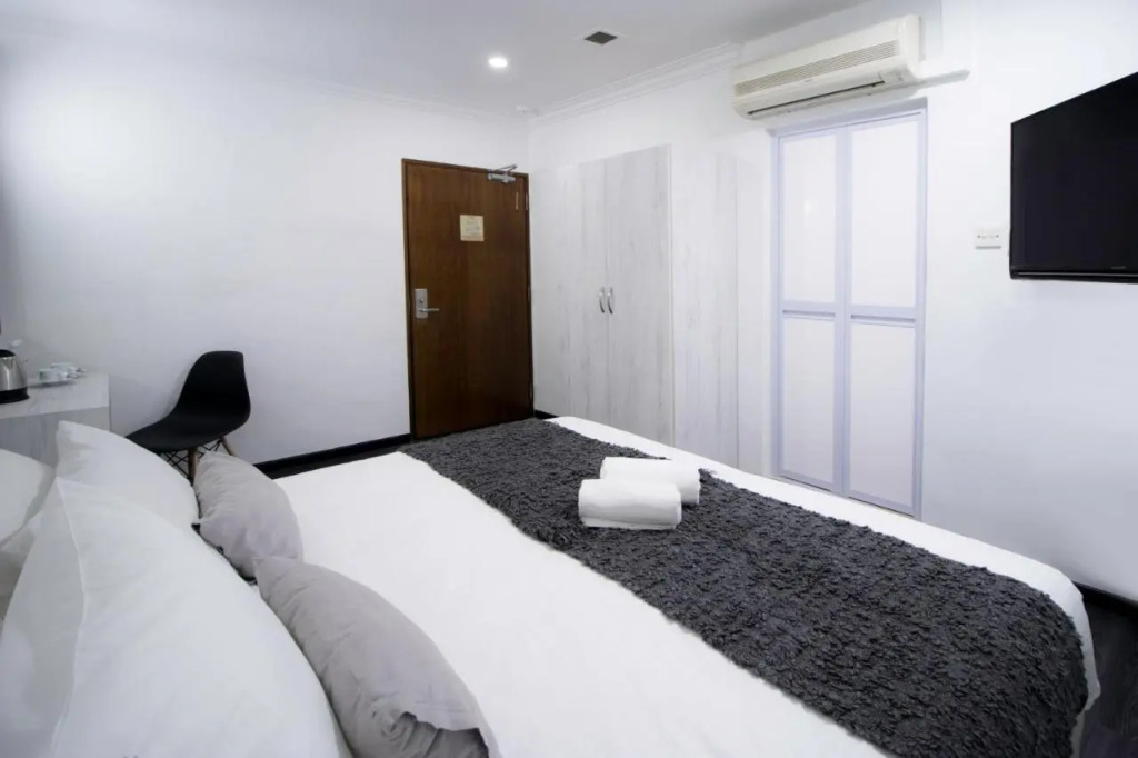 Harbour Ville Hotel Hamilton - Lavender