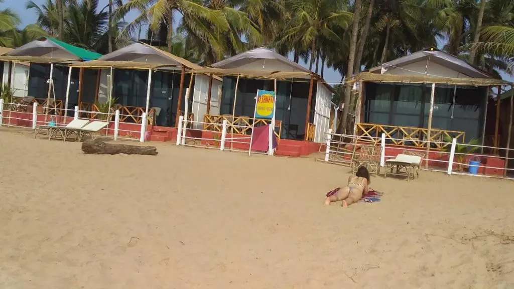 Kashinath Beach Huts- Beach Front
