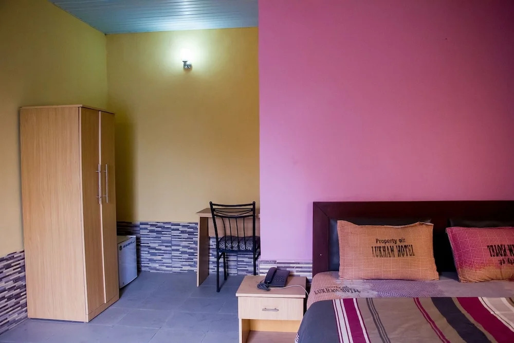 Lukham Crown Hotel