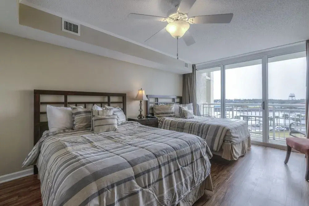 Yacht Clubs #1-503 - 3 Br Condo