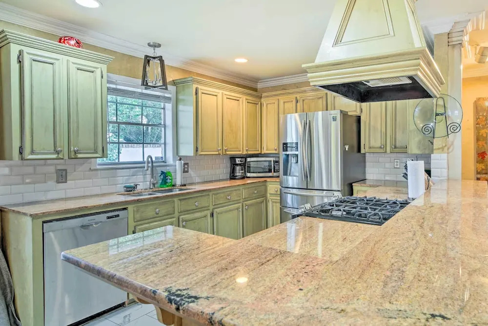 Charming Lafayette Home ~ 5 Mi to Downtown