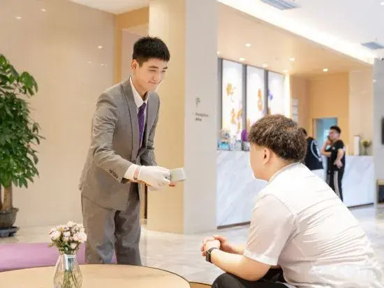 Lavande Hotel(Qingdao Jinshatan Tianmushan Road Metro Station Branch)