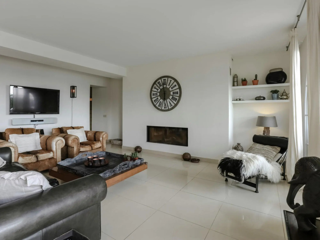 Villa in Grasse With Private Pool