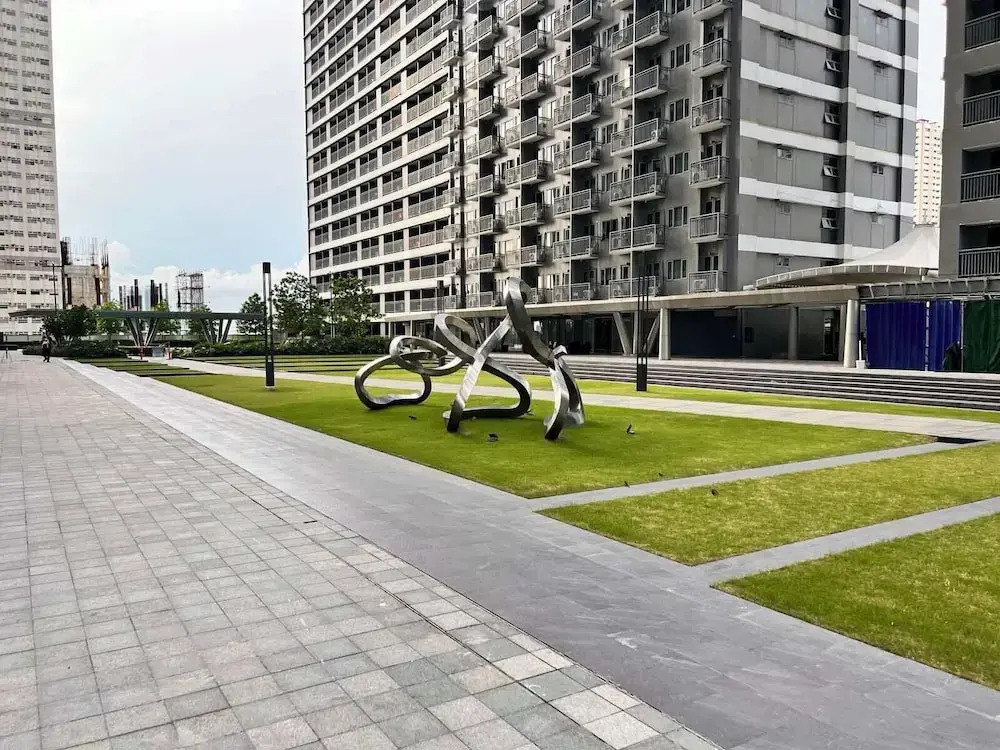 Ortigas CBD Greenfield Residences