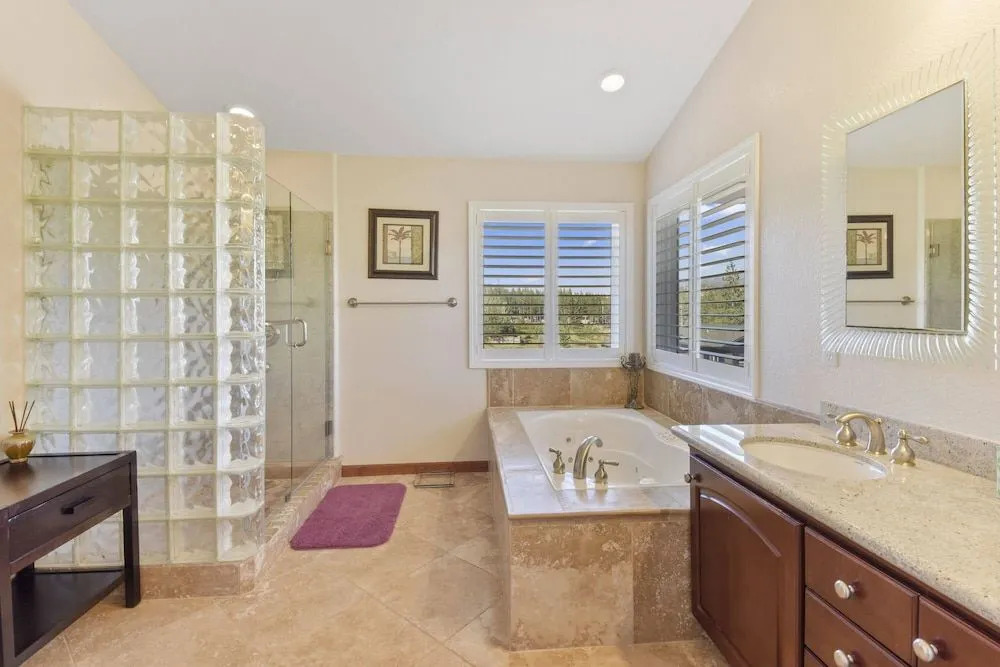 Mule Meadows Classy, Split Level South Tahoe Home!