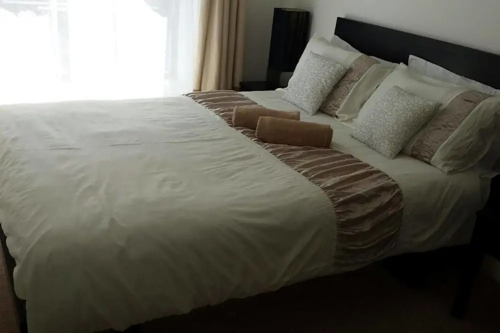 2 Bedroom Apartment Bishops Quay