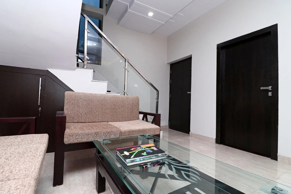 OYO 17063 Home Spacious 3BHK Naukuchiatal