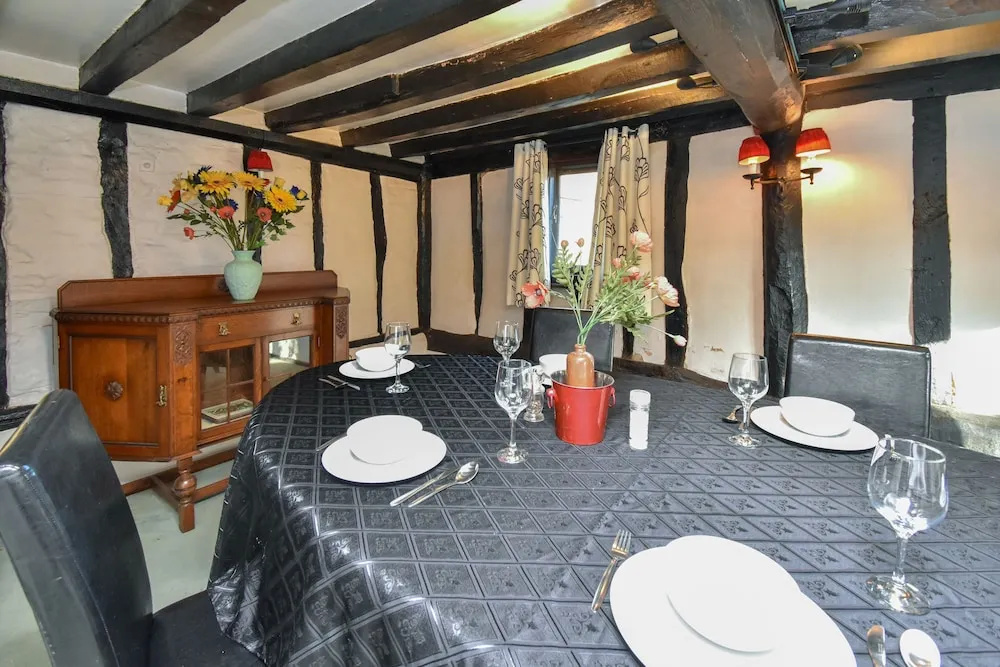 17th Century Cottage