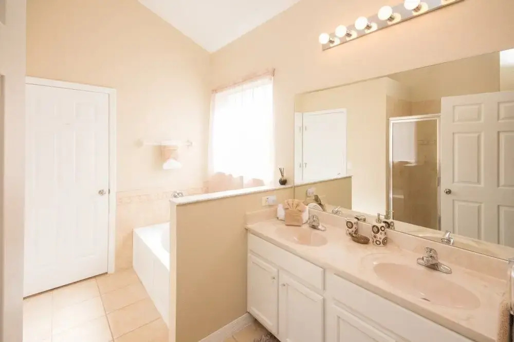 4 Bed Private Pool With Game Room 4 Bedroom Home by RedAwning