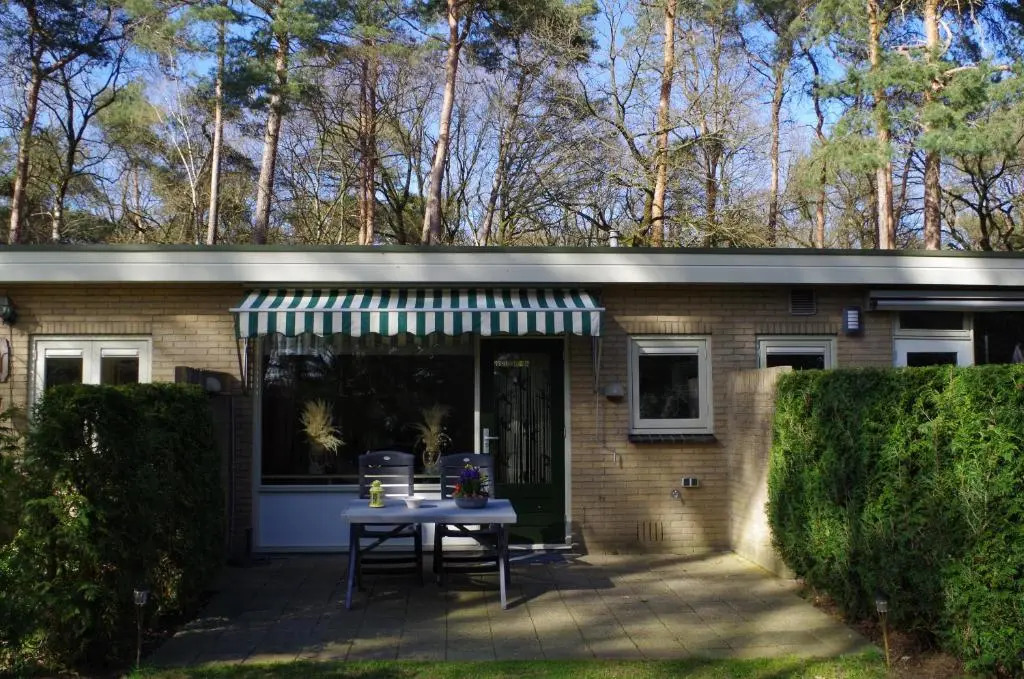 Geschakelde bungalow op de Veluwe "De Eekhoorn"