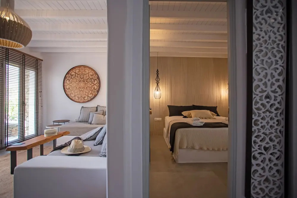 Nur Mykonian Suites