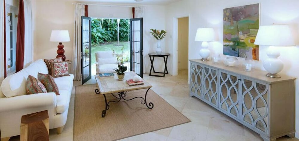 Villa Elsewhere