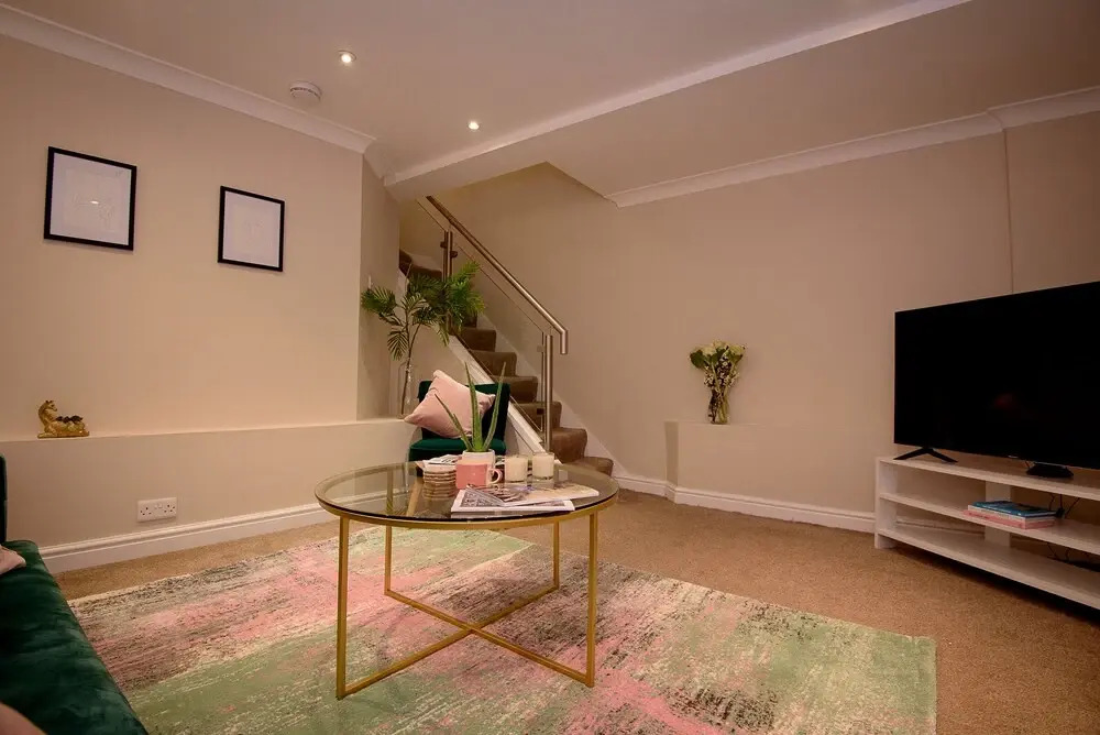 Karah Suites - Parliament Street
