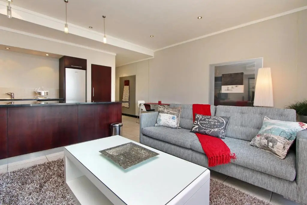 Icon City, CTICC apartments with pool - Digital SoUK