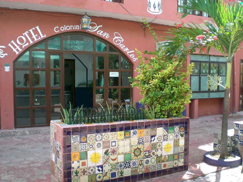 Hotel Colonial San Carlos
