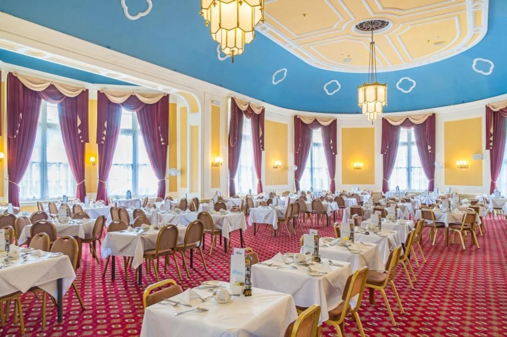 Queens Hotel