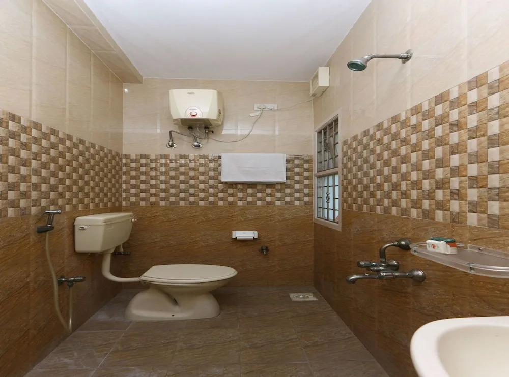 OYO 10106 Hotel NLBR