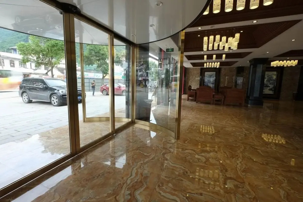 Yangshuo Xiangshan international hotel