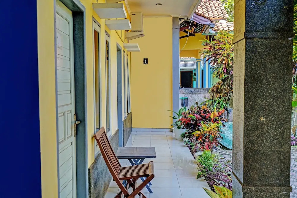 OYO 92519 Pondok Koesnita