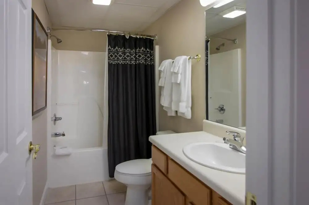 Whispering Pines 513