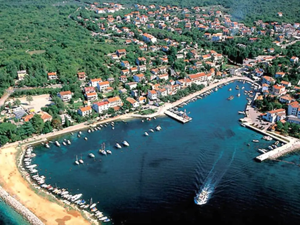 Balmy Apartment in Malinska Near Sea