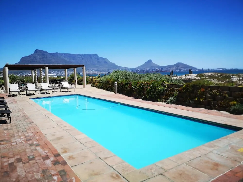 Family Cape Town Beachfront Apartment