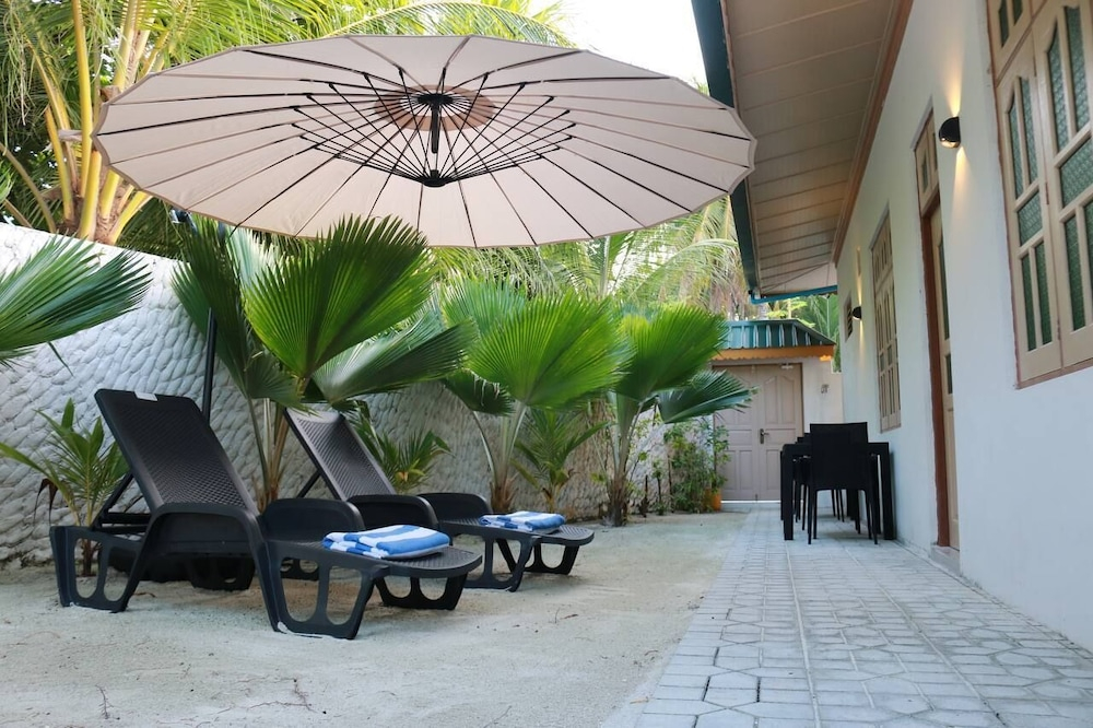 Oasis Village Fenfushi, Maldives