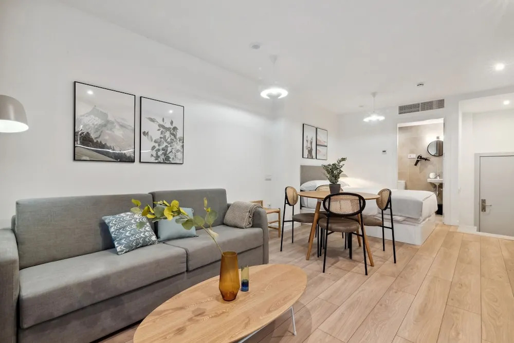 Limehome Valencia Carrer del Pare Palau i Quer
