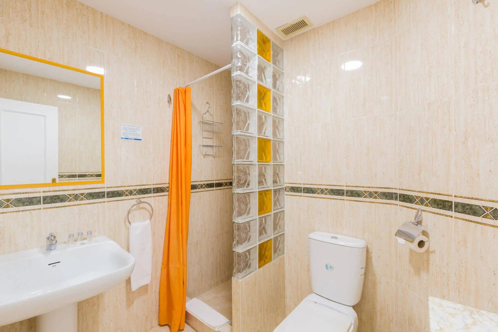 Guadalupe Hostal By Torremolinos On-line