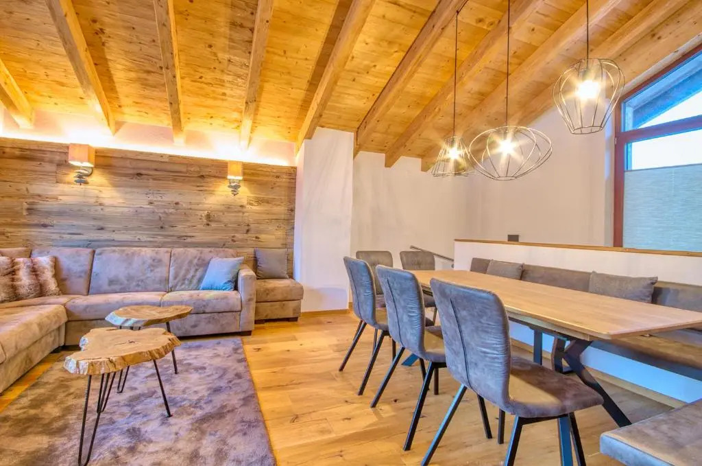 Ski-in Ski-out Chalet Maiskogel 17A by Alpen Apartments