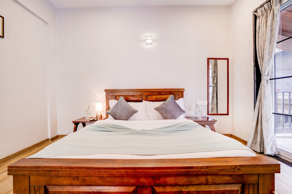 ELIVAAS Signature 3 BHK Aamy Villa with Pvt Pool & Garden