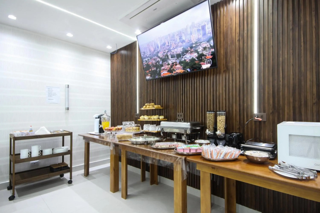 Hotel Biz Urban- EXPO CENTER NORTE