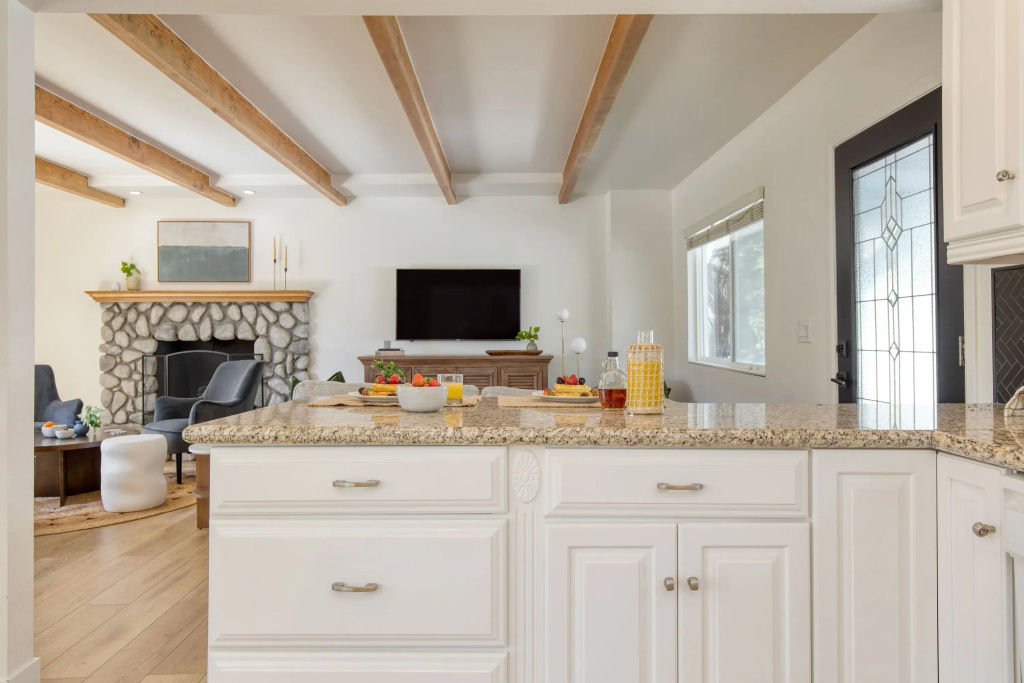 Lone Pine by Avantstay Close to Town and Shore! #cestrp-2022-01576