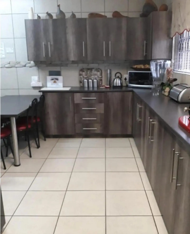 Ukweza Guest House