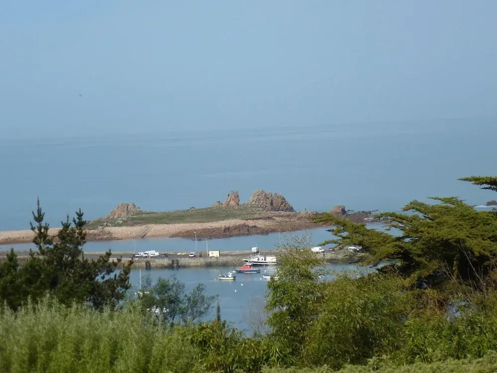 Cottage in Plougasnou near Stunning Beaches
