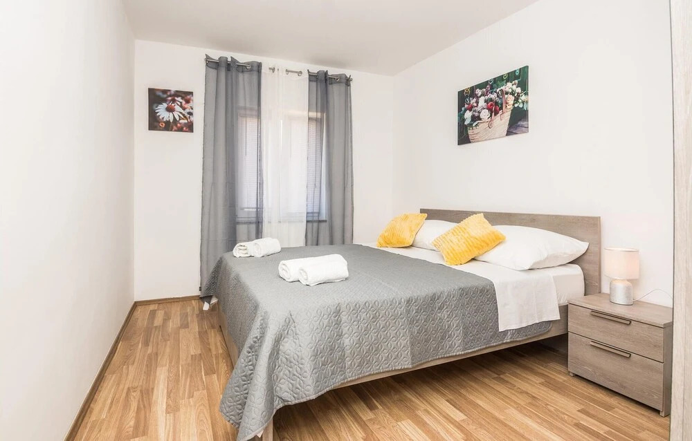 Lovely Home In Donje Rastane