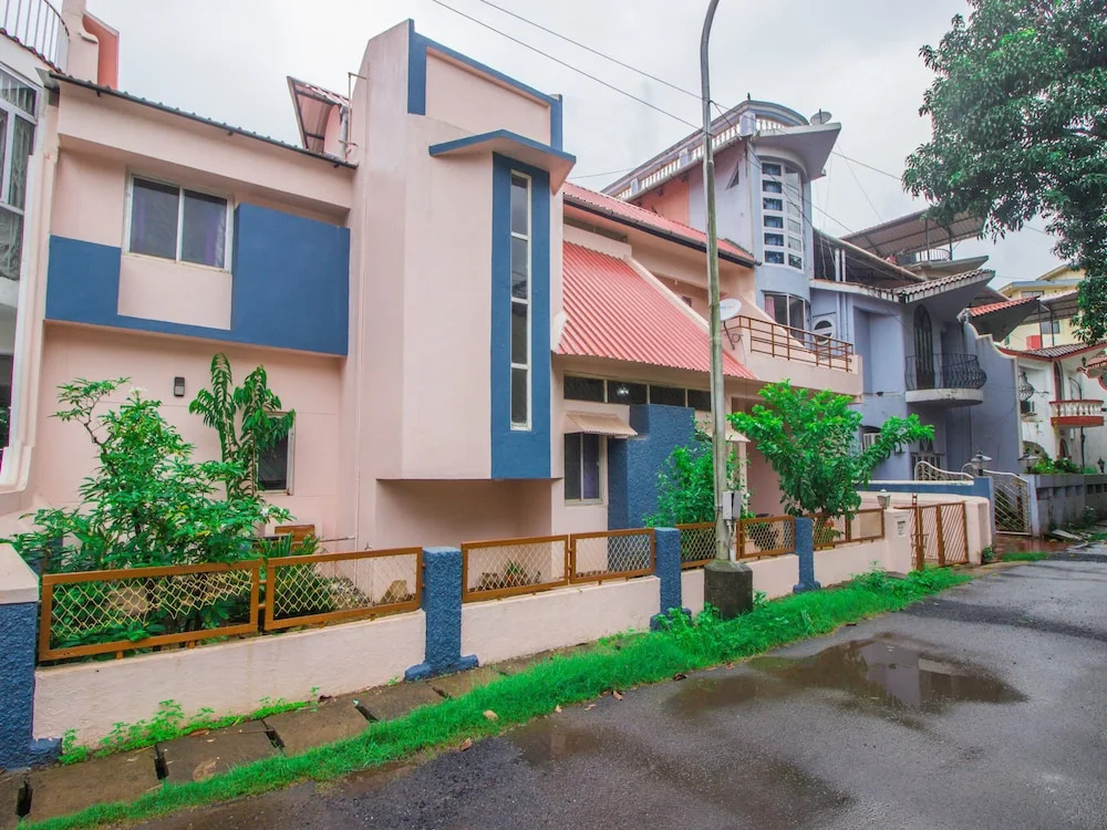 OYO 15470 Home Graceful 3BHK Villa Miramar